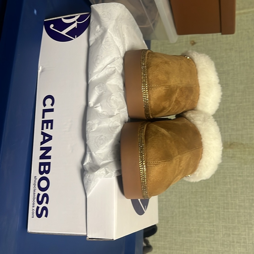 NIB - JOY CLEAN BOSS COMFORT SLIPPERS -SIZE 8 -SADDLE - Picture 4 of 11